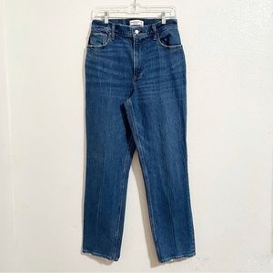 Abercrombie & Fitch Curve Love The ‘90s Straight Ultra High Rise Jeans in Blue
